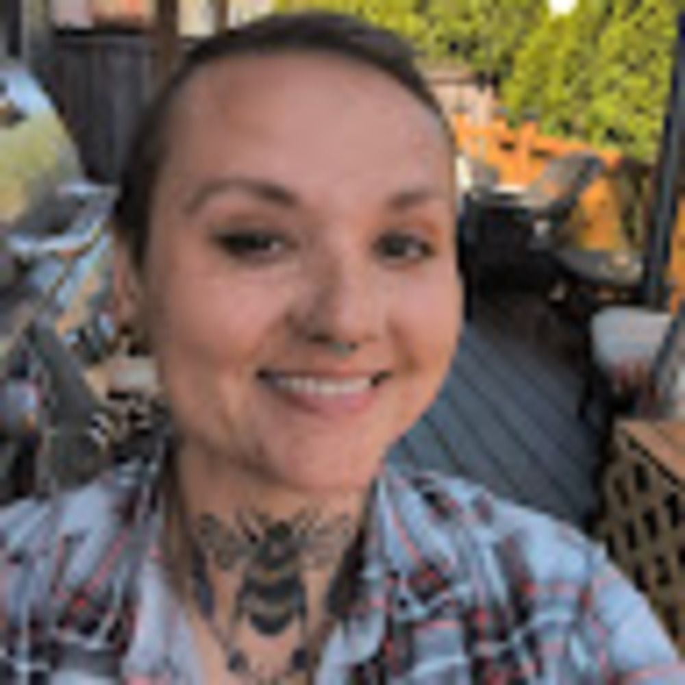 Meet your Posher, Bee